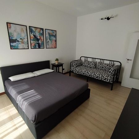 Brenta/Corvetto Studio Apartment Milano Eksteriør billede